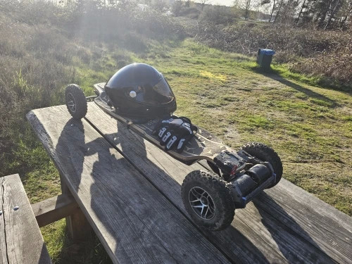 Casco de patineta eléctrica15 años fábrica para el casco de patineta eléctrica material de fibra de vidrio super ligero